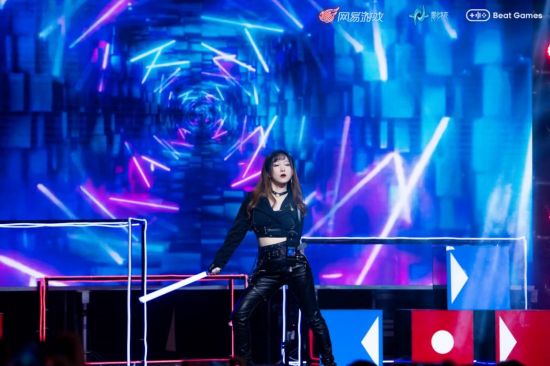 王俊凯在北京无畏契约表演赛中的精彩表现分析